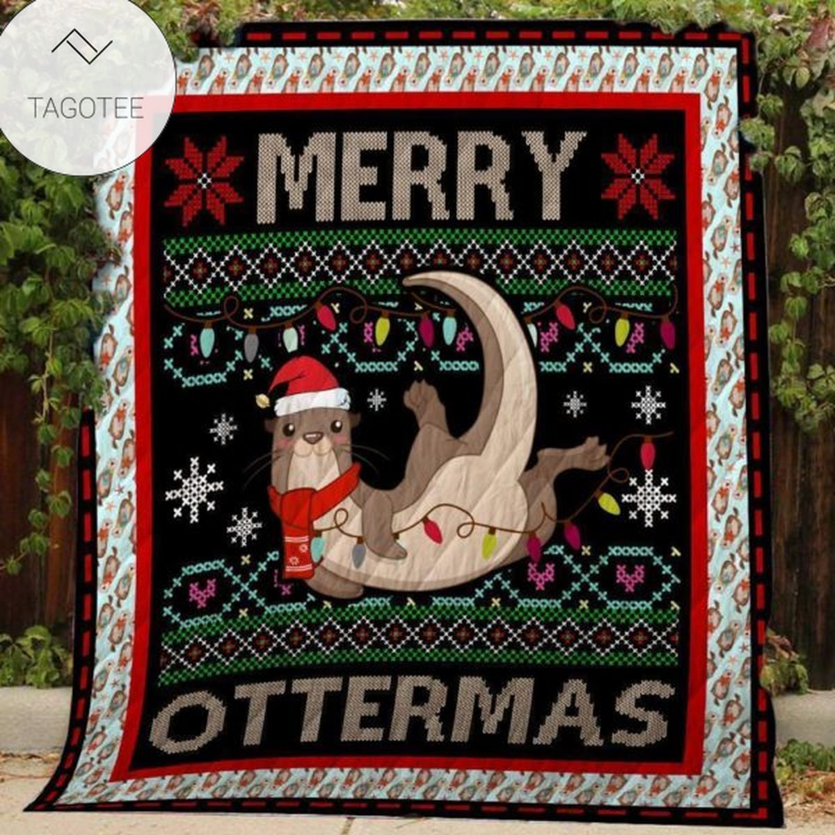 Merry Ottermas Quilt Blanket